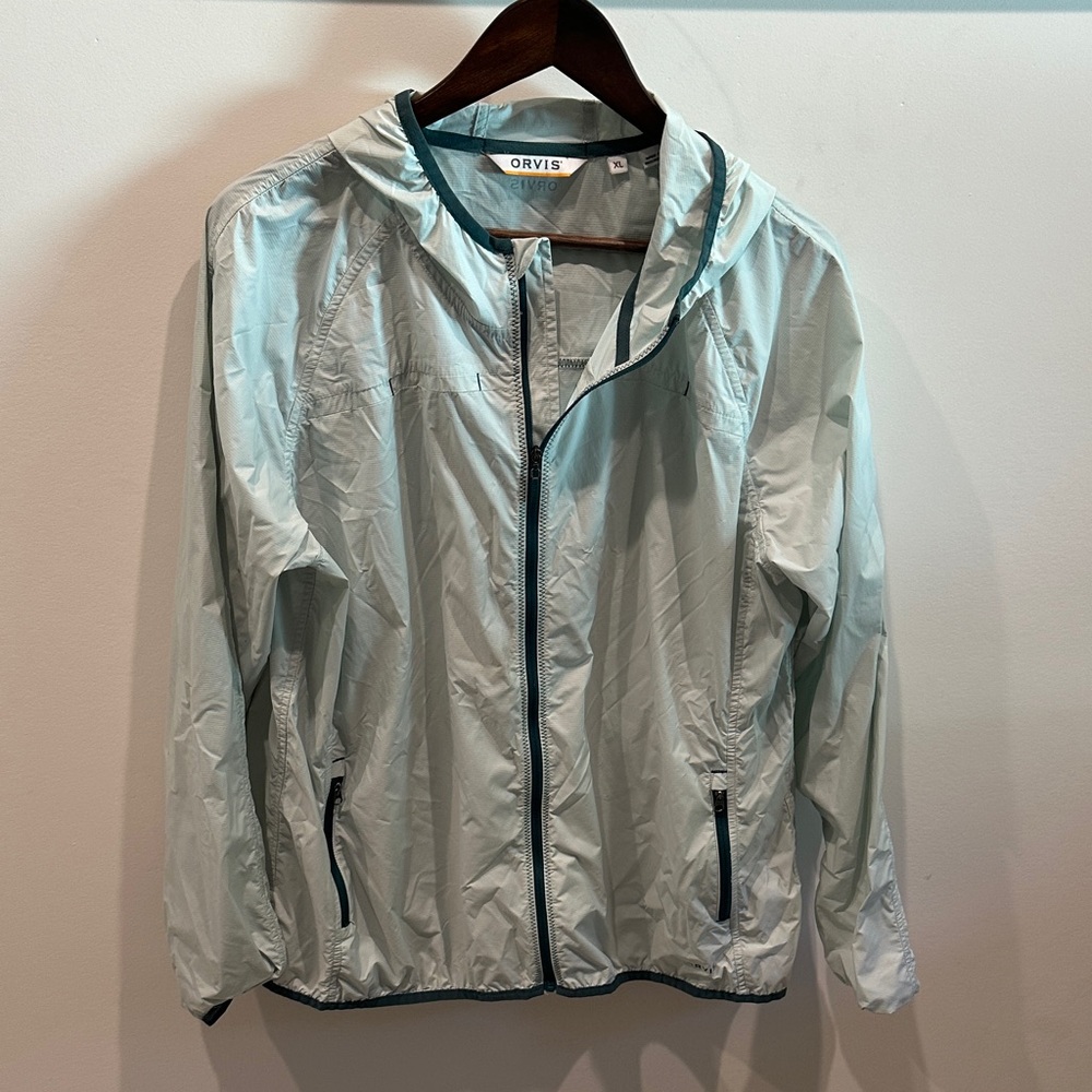 Orvis women’s  Pale Gray Windbreaker